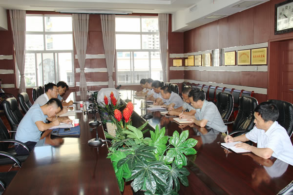 市交通運輸局黨組書記、局長馬潤同志對隴運集團公司全面從嚴治黨及黨風廉政建設進行專題調研