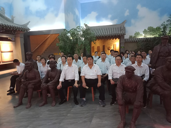 隴運集團公司黨委開展“不忘初心、牢記使命”紀念建黨98周年主題黨日活動