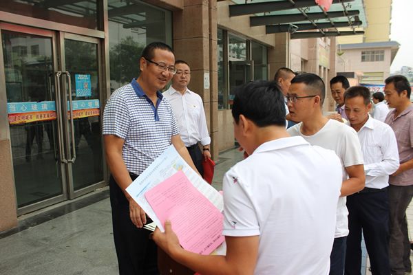 隴運集團武都汽車站、武都客運公司開展 “安全警示日”活動