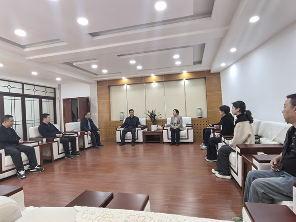 隴運(yùn)集團(tuán)潤(rùn)華旅游客運(yùn)公司、晟游天下旅行社與隴南師范學(xué)院歷史文化與旅游學(xué)院達(dá)成見習(xí)合作意向