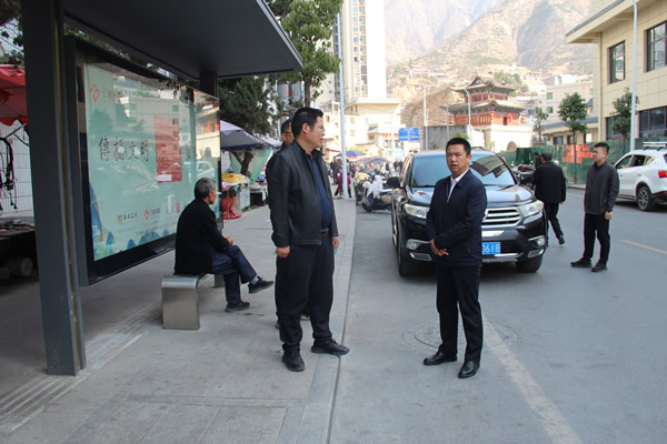 聚焦民生辦實(shí)事 優(yōu)化公交惠民生——隴運(yùn)集團(tuán)黨委書記、董事長馬明喜調(diào)研新開通公交線路